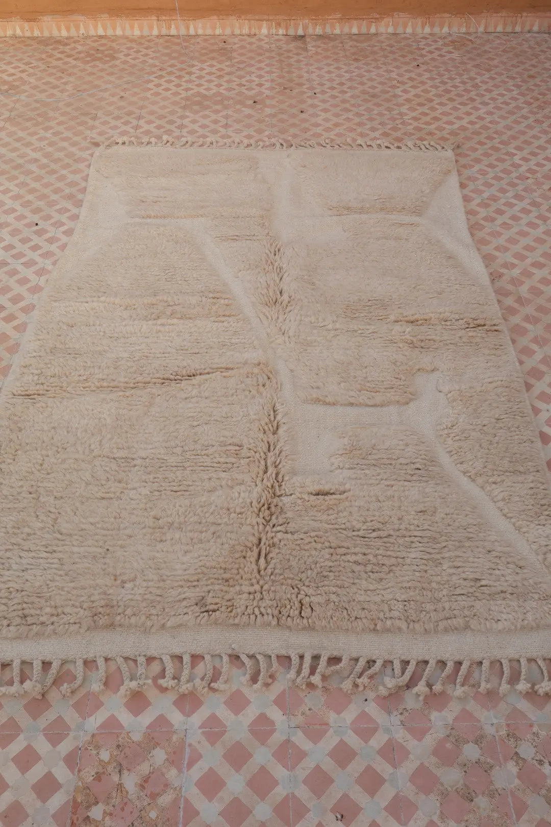Berberteppich Beni Ouarain Weiß Modern mit Reliefs- 228 x 158 cm Néda