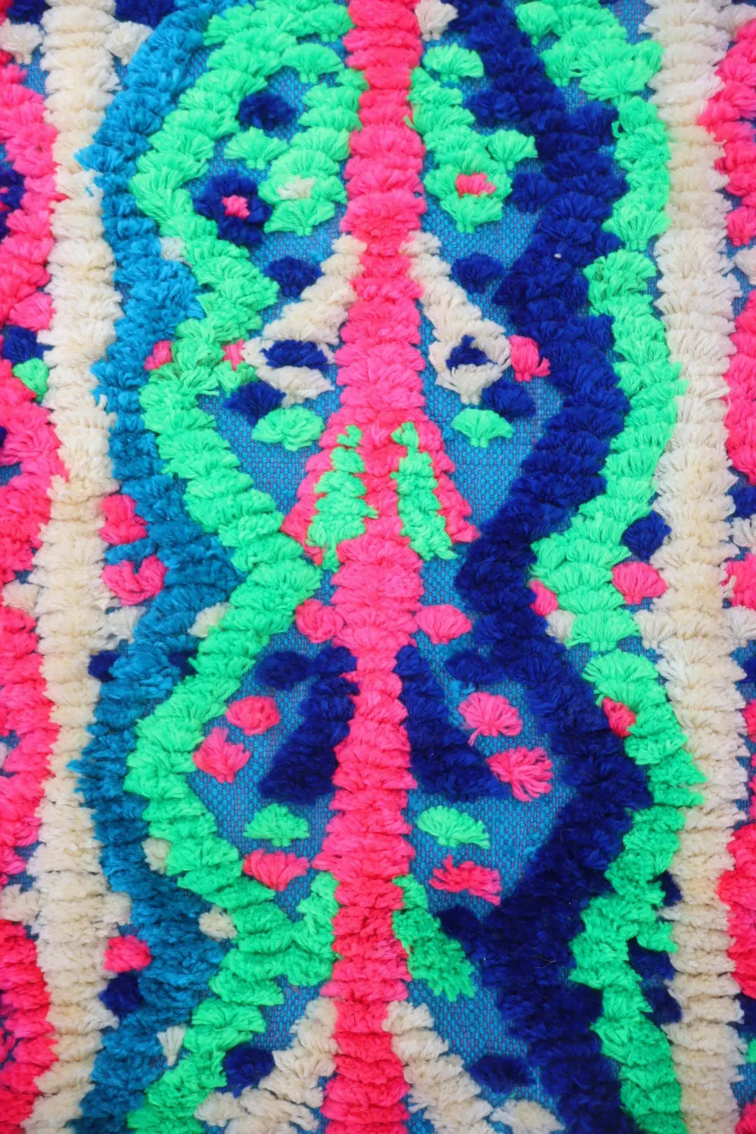 Tapis Berbère Couloir Azilal Bleu à Motifs Reliefs Fluo - 286 x 75 cm Néda