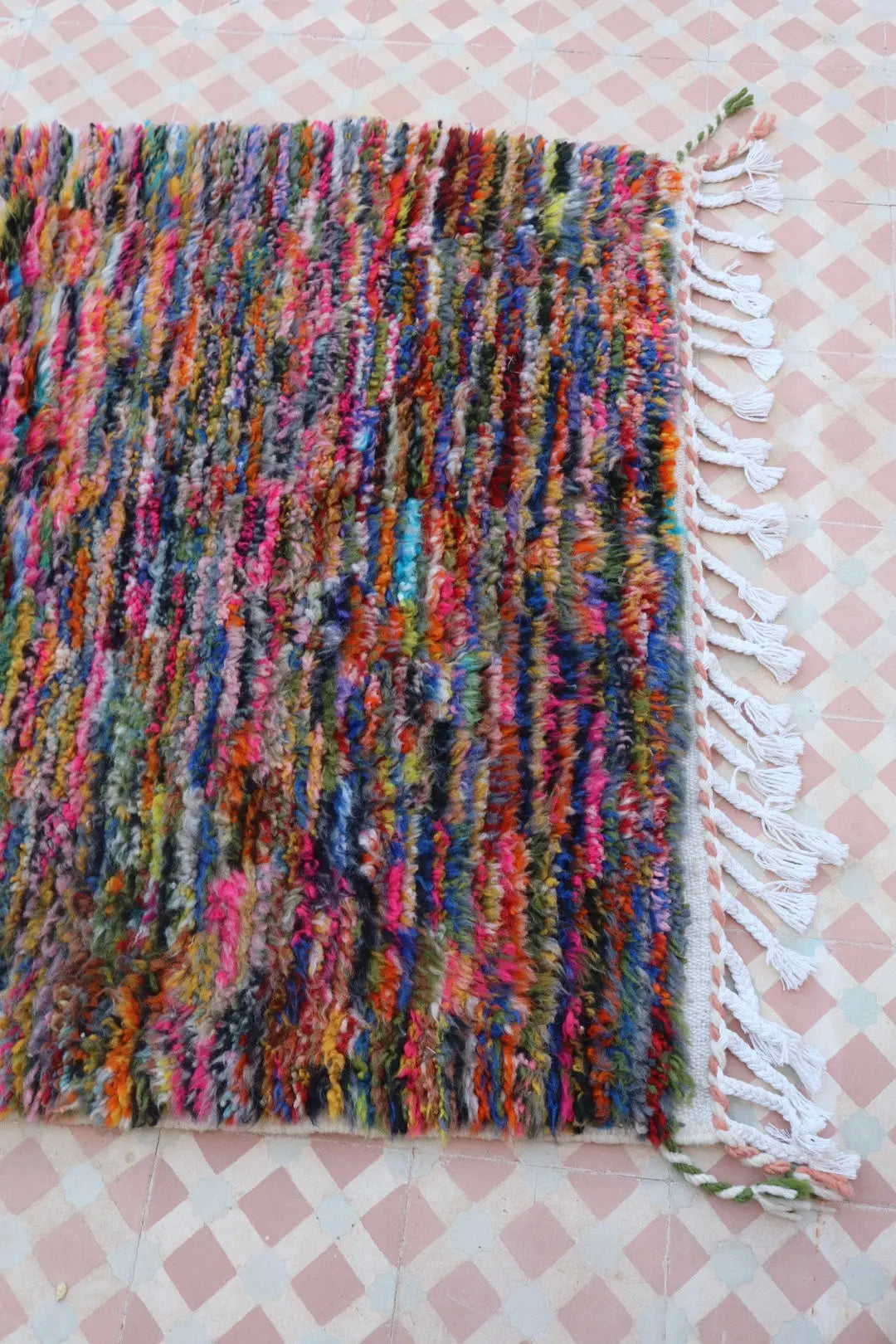 Tapis Berbère Béni Ouarain Multicolore Moucheté- 163 x 104 cm Néda