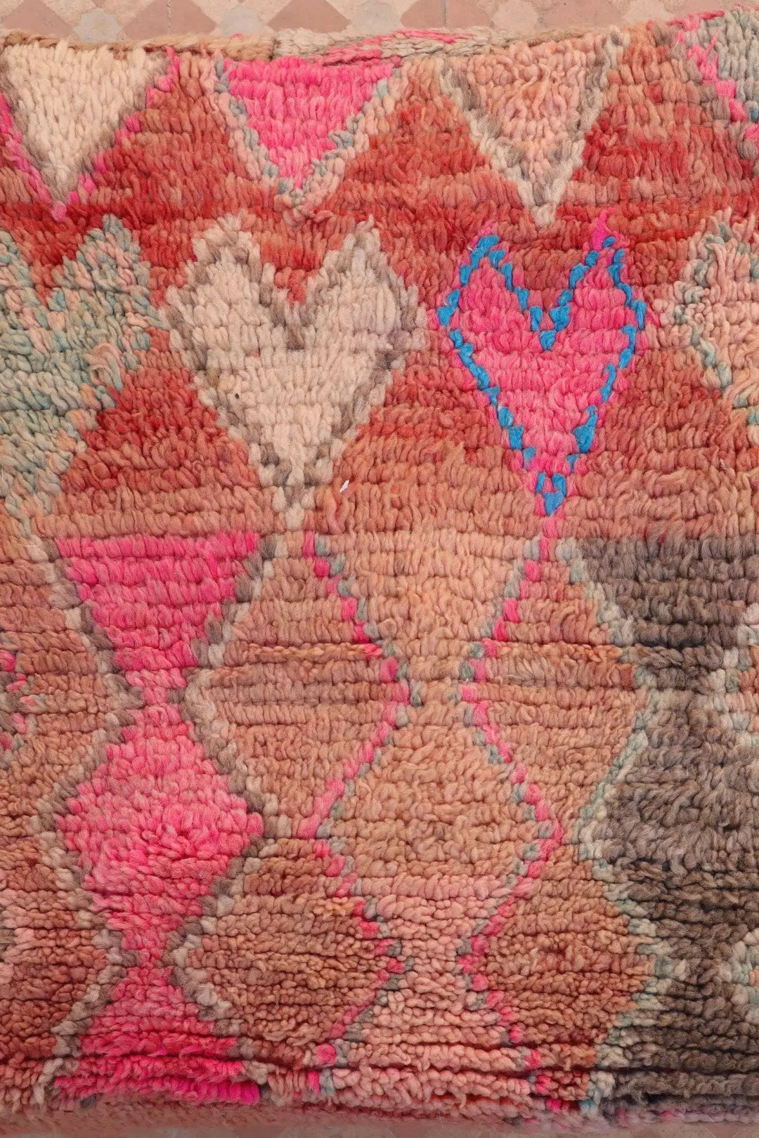 Colorful Berber Pouf Pink and Blue Néda