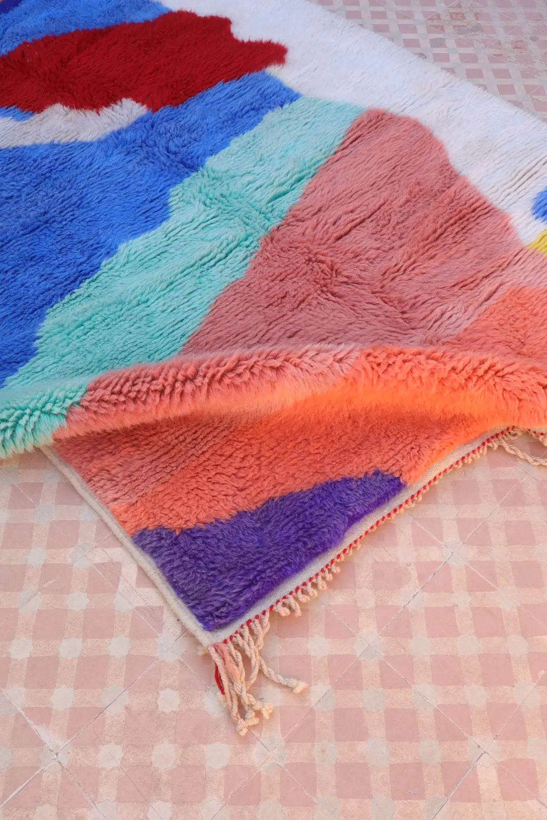 Tapis Berbère Coloré Contemporain Qualité Supérieure - 250 x 154 cm Néda