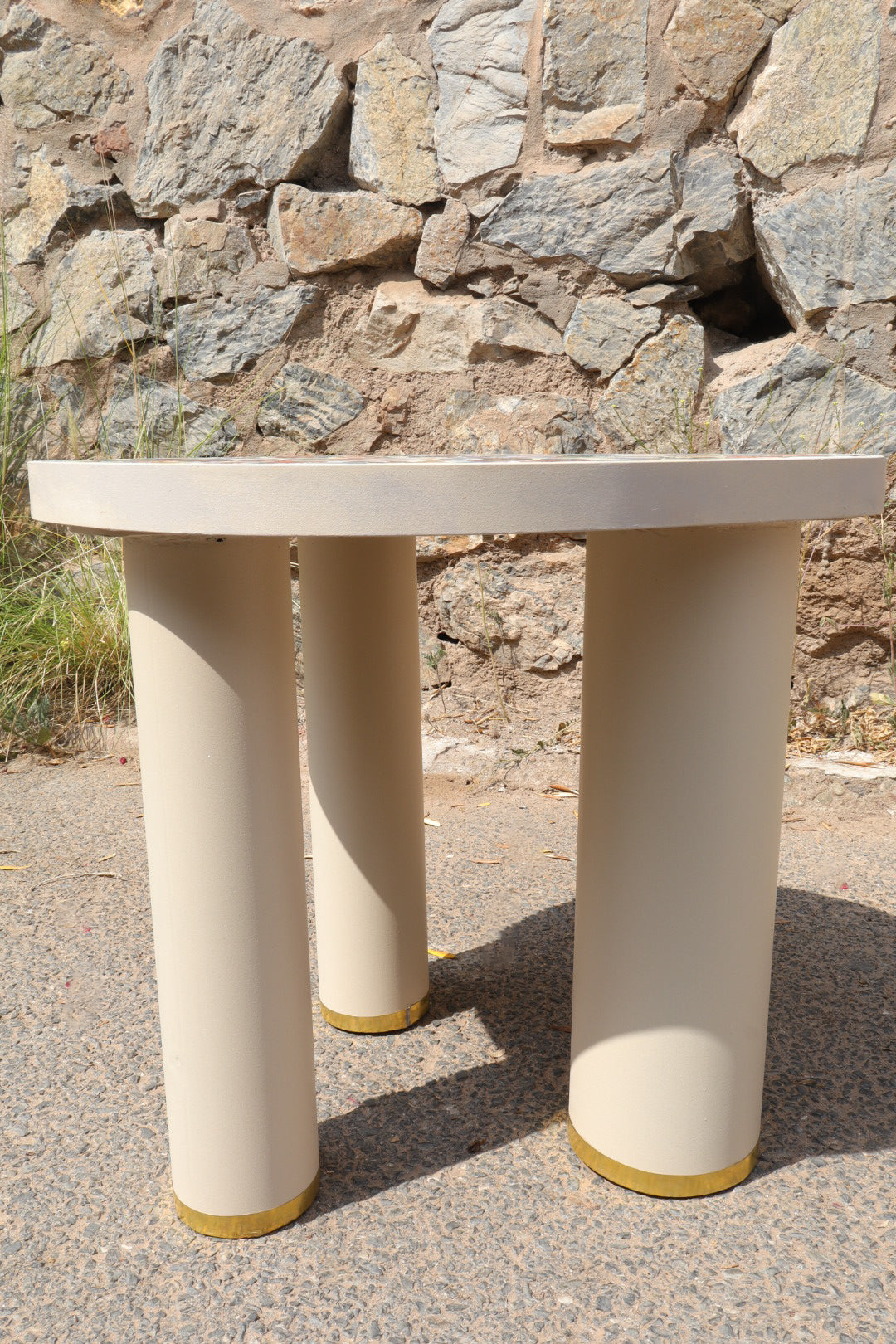 Table d'Appoint en Zellige Design Multicolore Pieds Tubulaires Finition Laiton OASIS- 57 x 50 x 50 cm