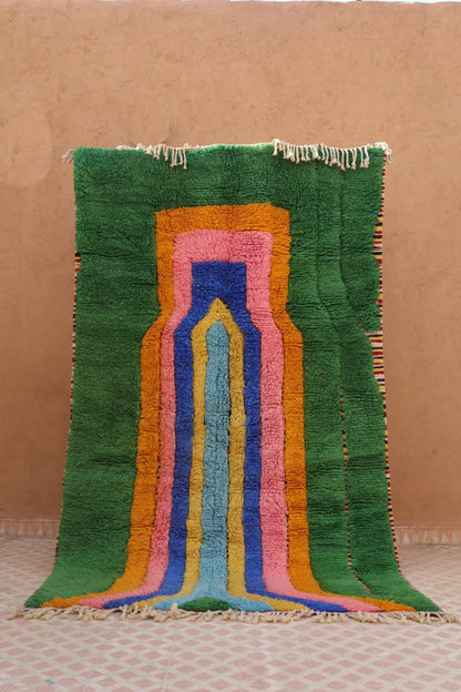 Tapis berbère marocain multicolore arc en ciel éclectique en laine soyeuse fait-main tapis en coloré moderne à reliefs vert orange jaune bleu 