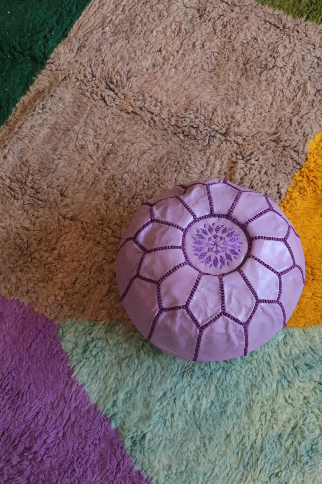 Pouf Ottoman Marocain Violet Clair Lilas En Cuir Néda