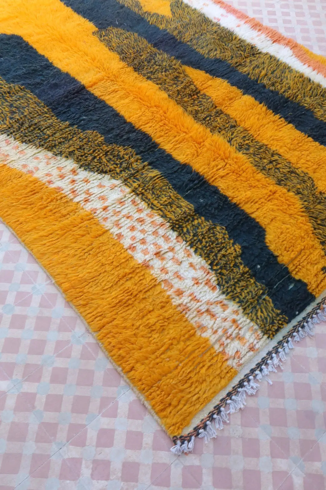 Tapis Berbère Coloré Azilal Jaune et Noir Qualité Supérieure - 258 x 156 cm Néda