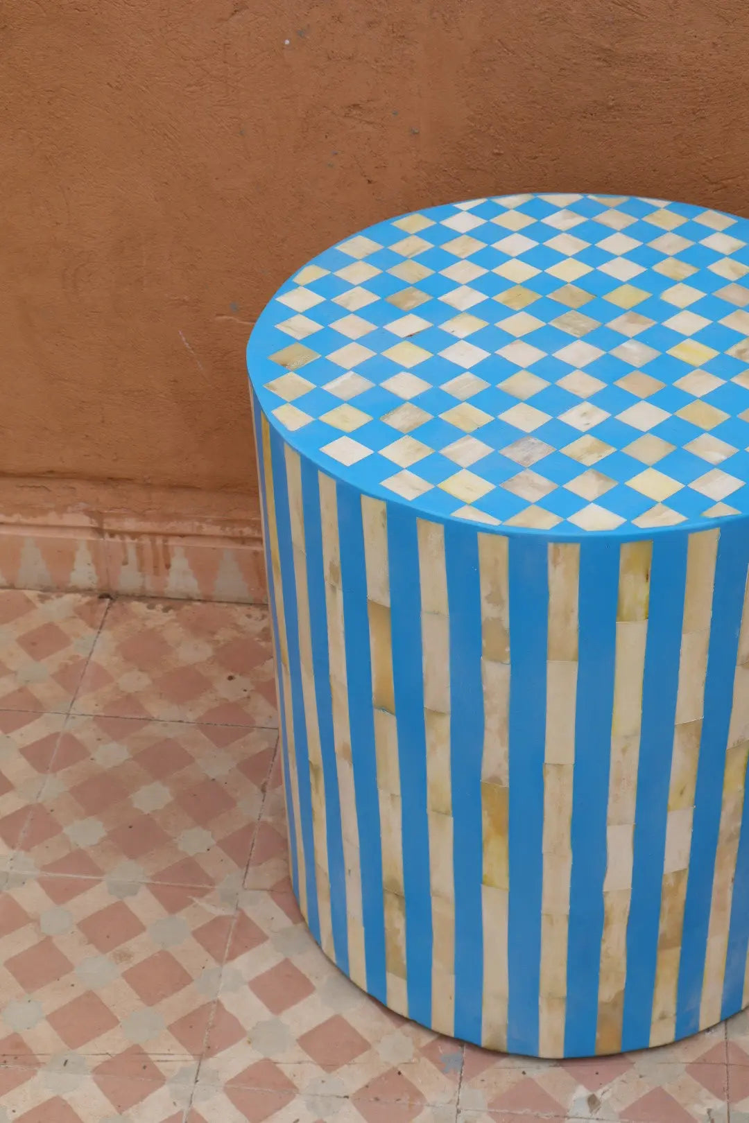 Table d’Appoint Tabouret en Os et Résine Bleu - « LADO » Néda