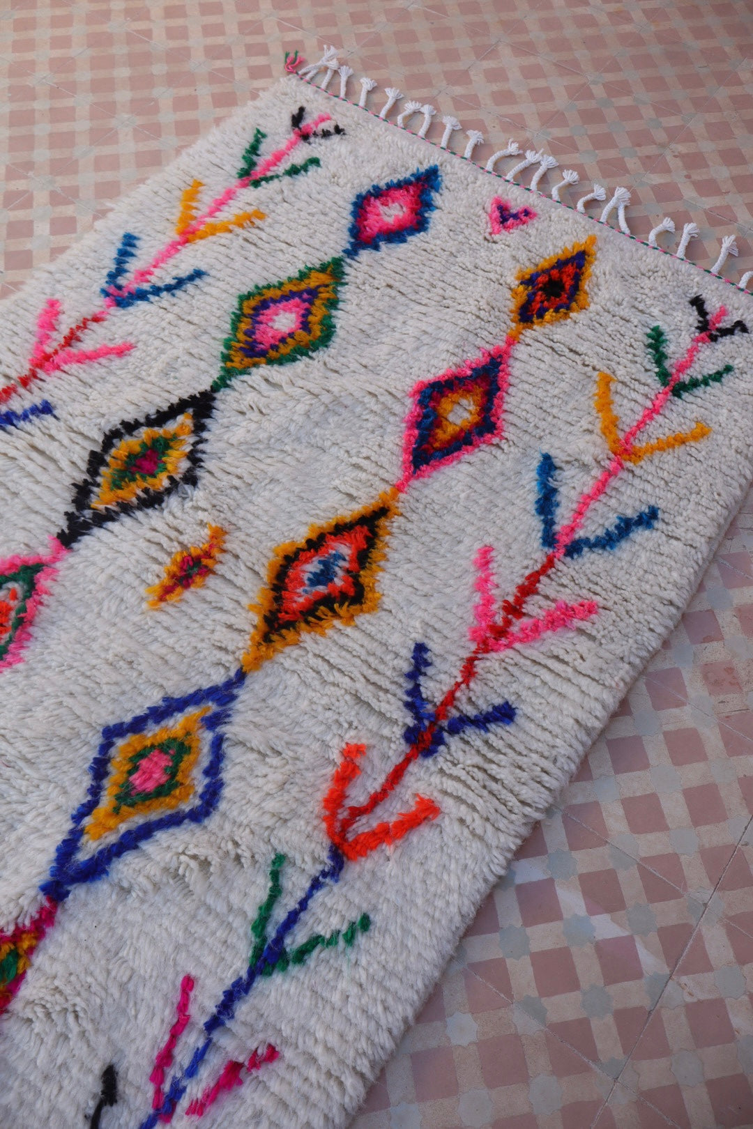 Tapis Berbère Azilal Coloré Motifs Multicolore Fluo- 160 x 97 cm Néda