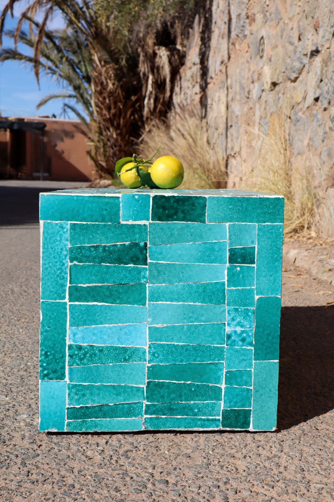 Coffee table - Modern Turquoise Sense Zellige column - 60 x 30 x 30 cm