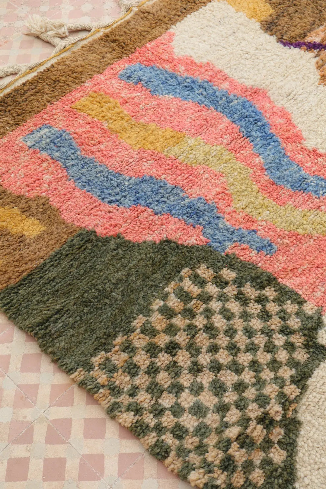 Tapis Berbère Abstrait Coloré Béni Ouarain Qualité Supérieure - 208 x 153 cm Néda