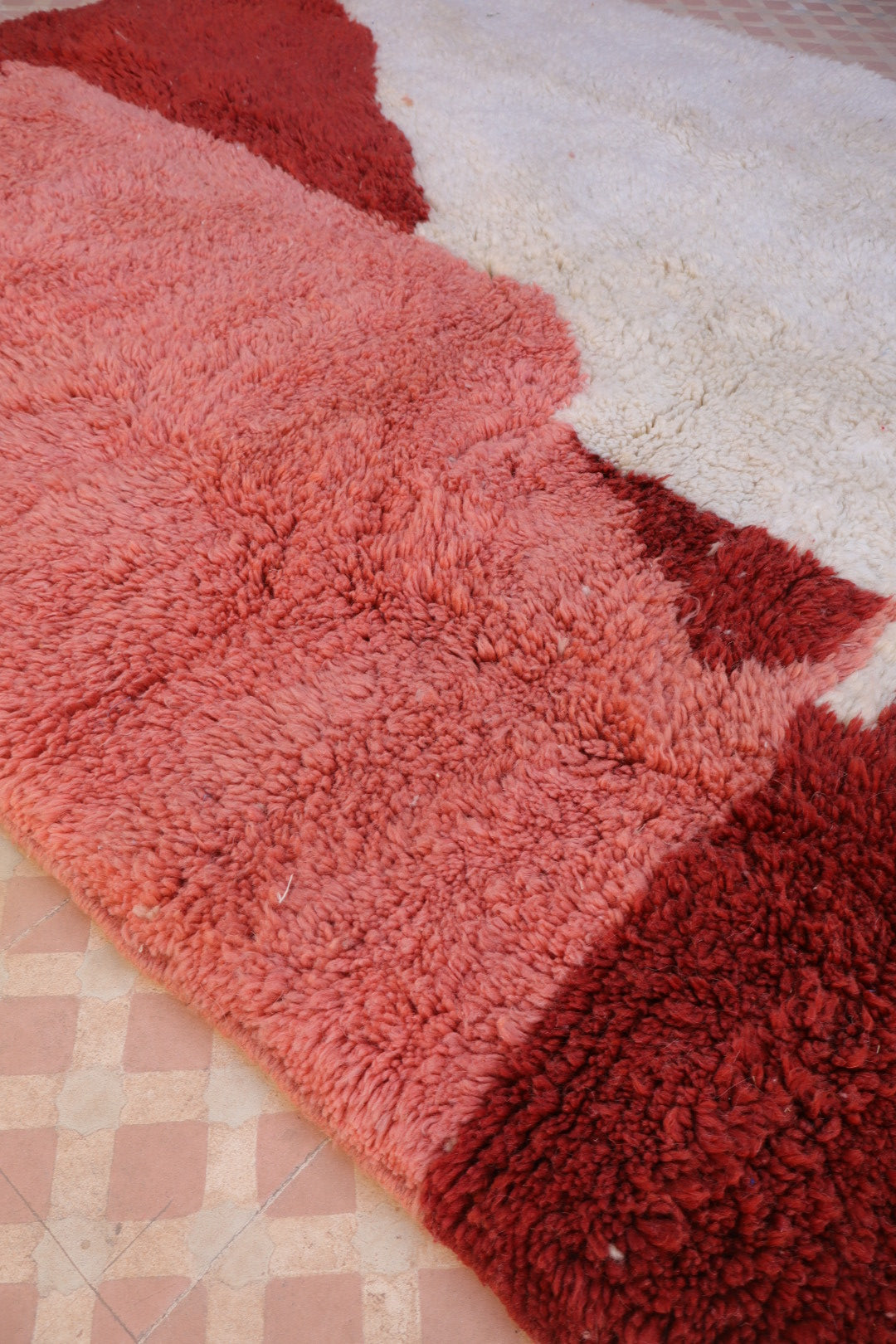Tapis Berbère Coloré Contemporain Marron & Rose Qualité Supérieure - 200 x 155 cm Néda