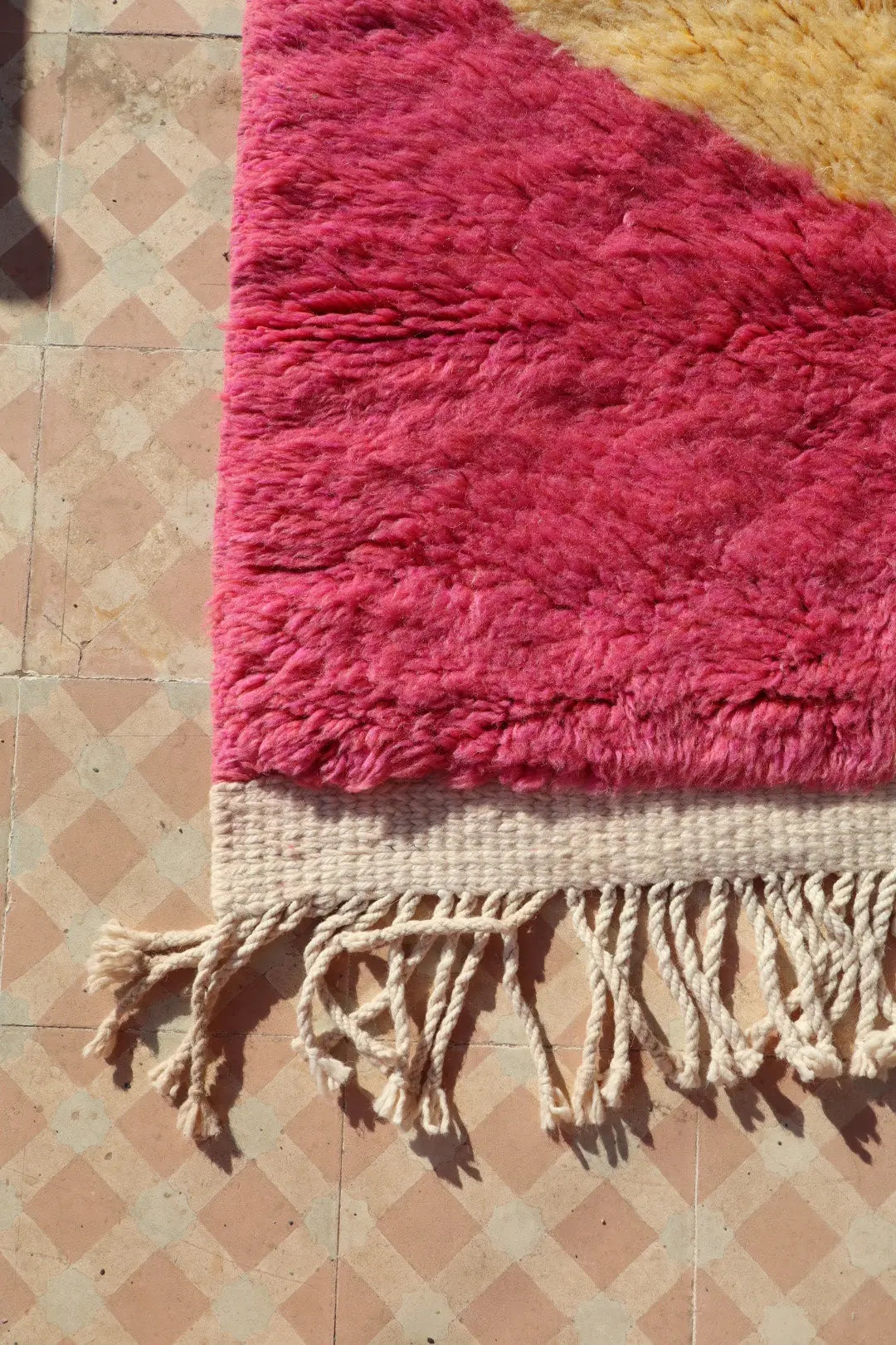 Tapis Berbère Mrirt « Sun Kissed » Les Dessins de Néda - 200 x 300 cm Néda