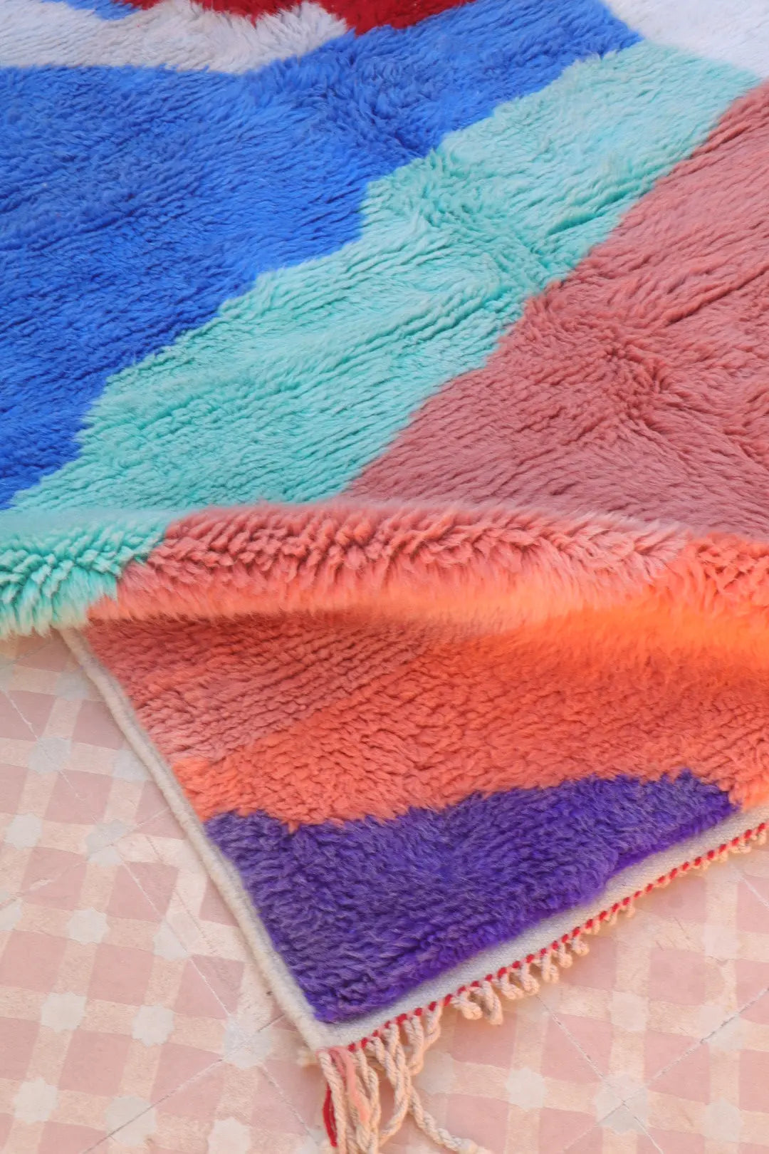 Tapis Berbère Coloré Contemporain Qualité Supérieure - 250 x 154 cm Néda