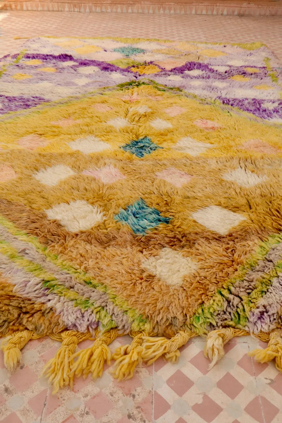 Tapis Berbère Coloré Béni Ouarain Qualité Supérieure - 259 x 176 cm Néda