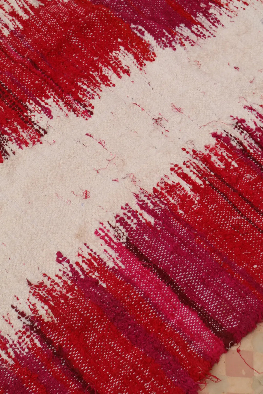 Tapis Berbère Kilim Boucherouite Bordeaux et Blanc - 236 x 139 cm Néda