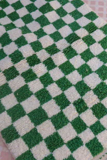 Tapis Berbère Coloré Béni Ouarain Damiers Vert Sapin - 161 x 115 cm Néda