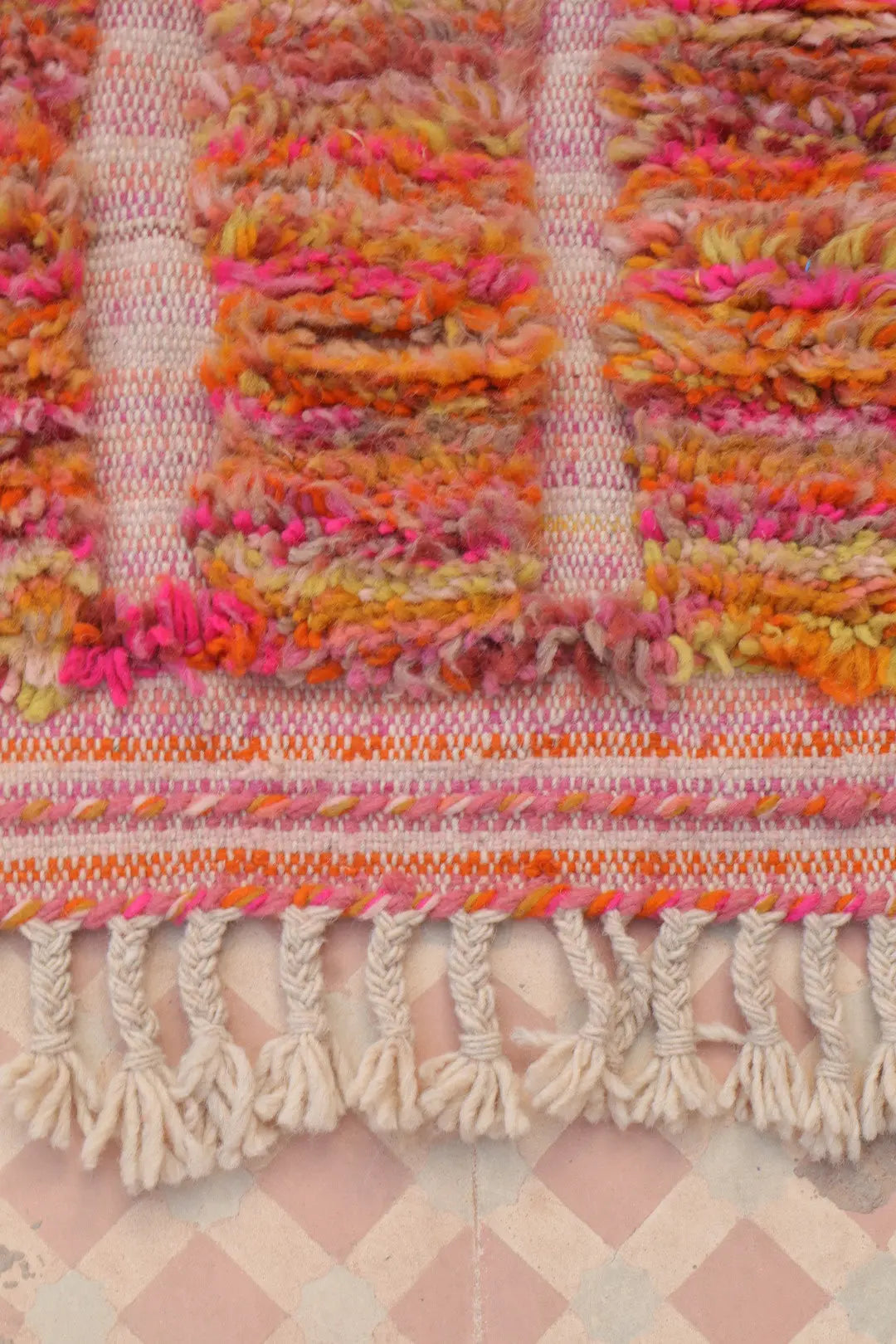 Tapis Berbère Rose Coloré Béni Ouarain- 233 x 151 cm Néda