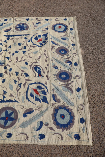 Tapis Kilim Suzani Blanc Bleu – 240x 170 cm Néda