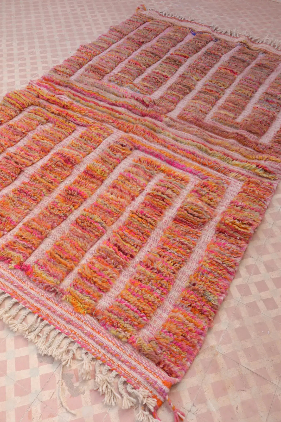 Tapis Berbère Rose Coloré Béni Ouarain- 233 x 151 cm Néda