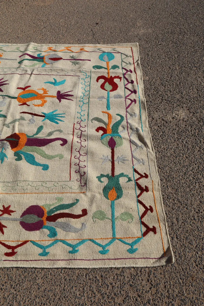 Tapis Kilim Suzani Blanc Bleu Multicolore – 240x 170 cm Néda