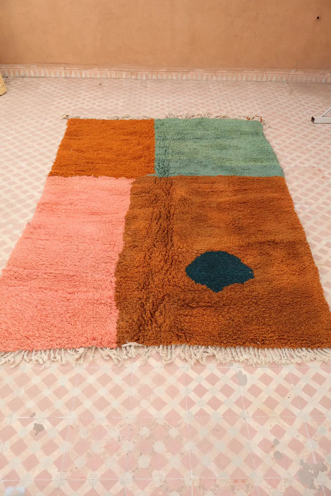 Tapis Berbère Azilal Abstrait Qualité Supérieure - 227 x 155 cm Néda