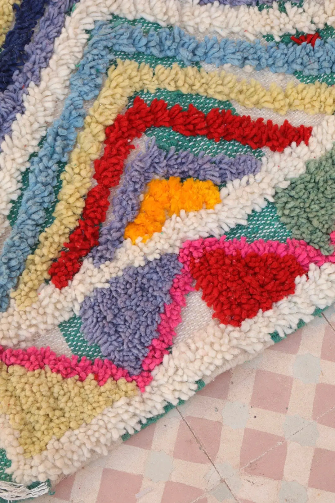 Tapis Berbère Coloré Azilal Trame et Motifs Verte-  240 x 152 cm Néda