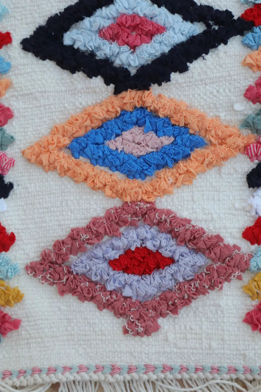 Tapis Berbère Boucherouite Coloré – Coton recyclé et lavable - 68 x 104 cm Néda