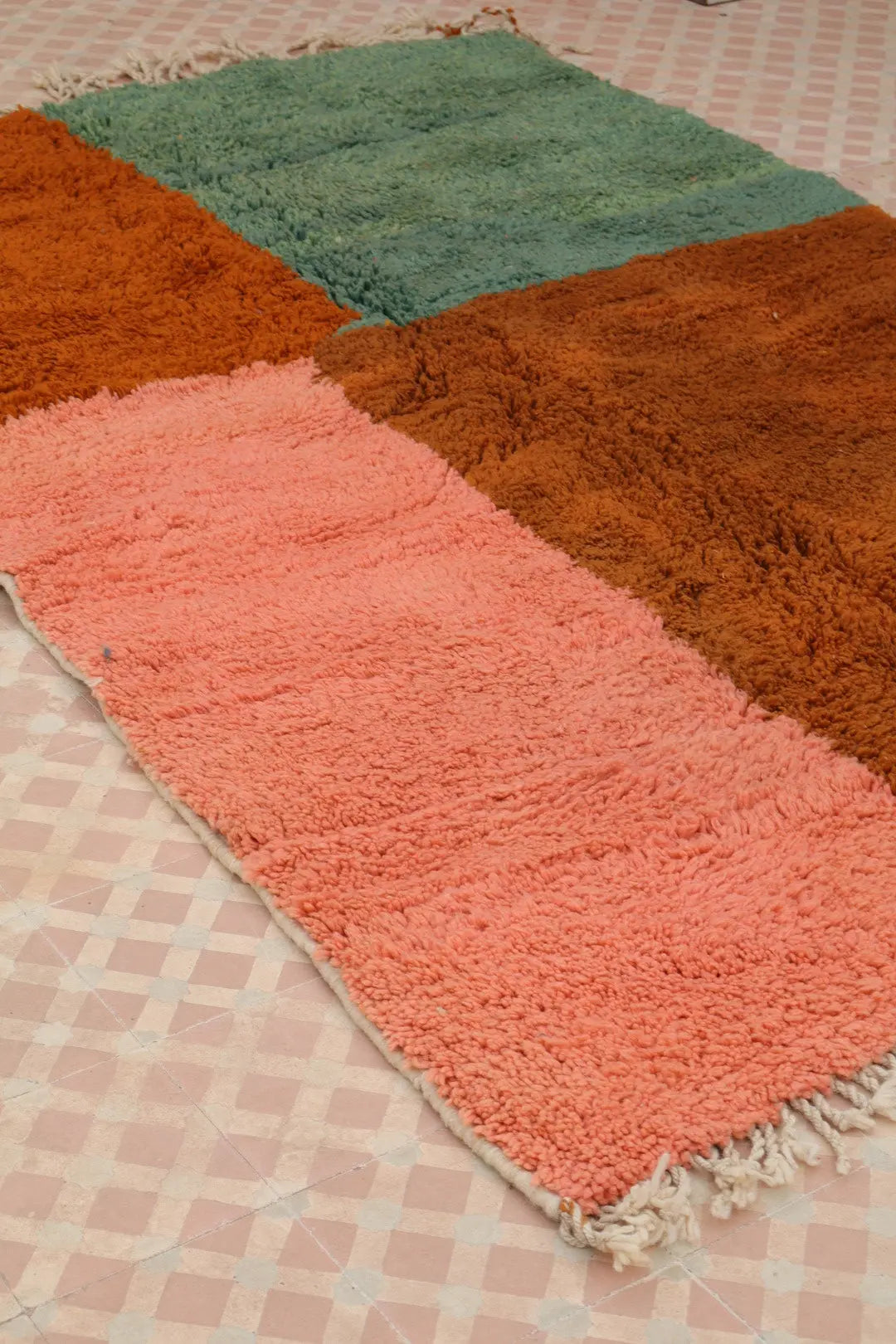 Tapis Berbère Azilal Abstrait Qualité Supérieure - 227 x 155 cm Néda