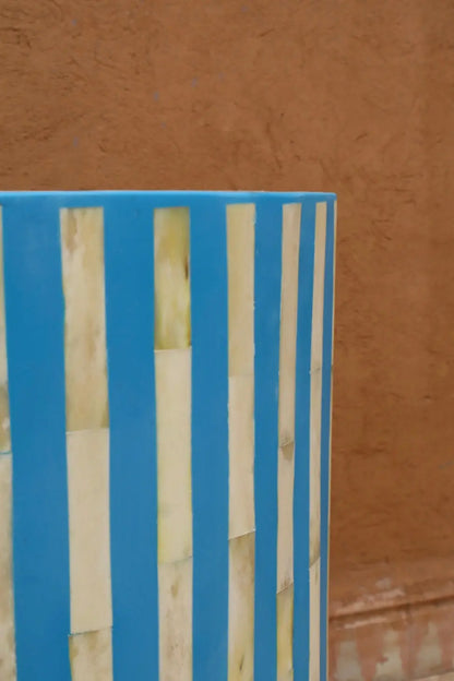 Table d’Appoint Tabouret en Os et Résine Bleu - « LADO » Néda