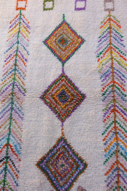 Tapis Berbère Azilal Blanc à Motifs Colorés Trame Multicolore- 170 x 118 cm Néda