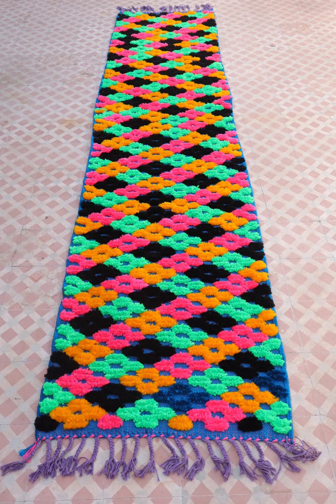 Tapis Berbère Couloir Azilal Bleu à Motifs Reliefs Multicolores - 313 x 74 cm Néda