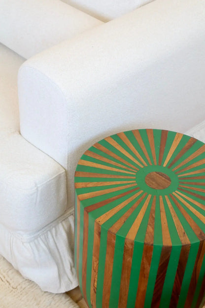 Mesa Auxiliar Circular Rayada Verde y Madera en Marquetería de Madera y Resina- SOLIS Néda