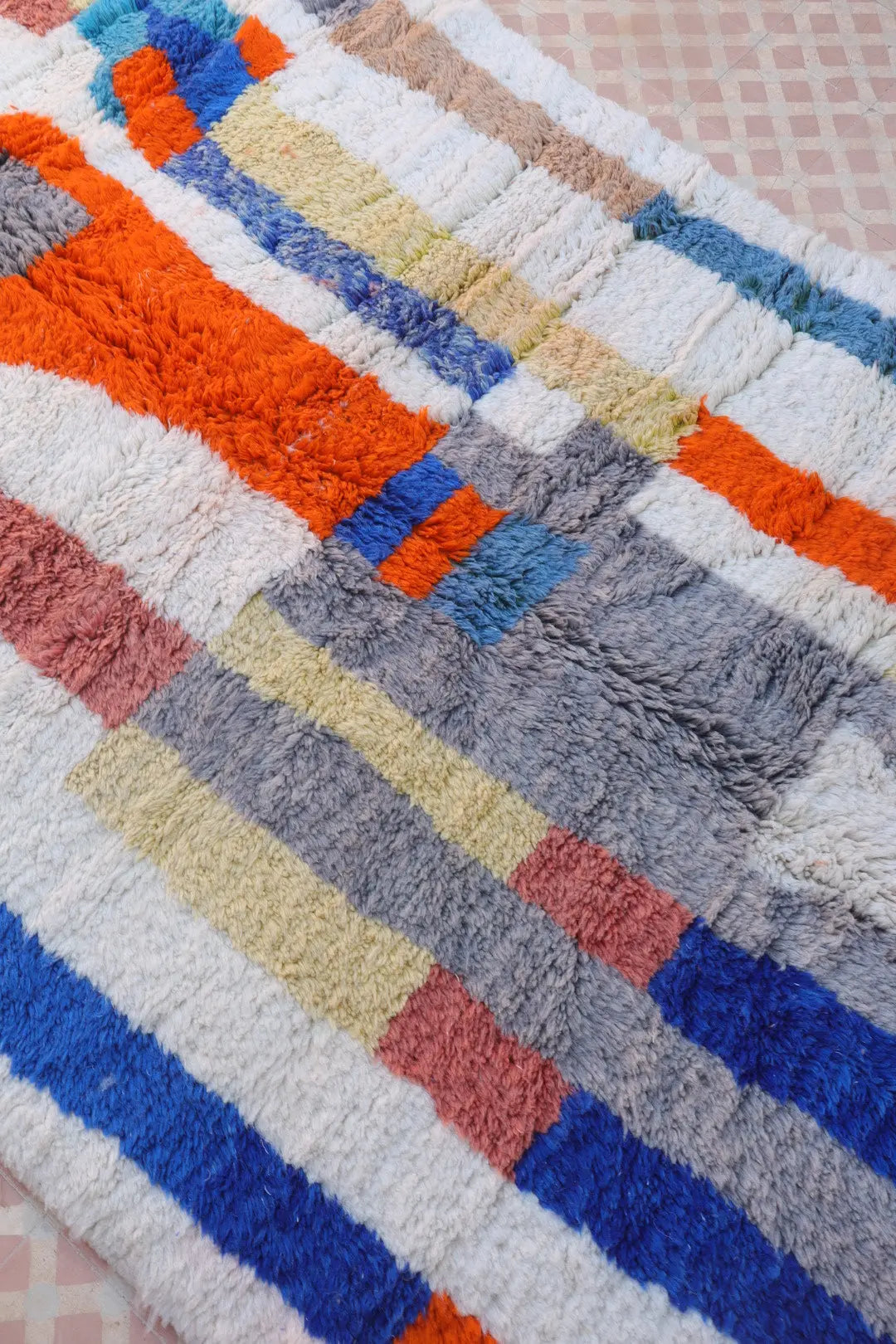 Tapis Berbère Azilal Écru Lignes Colorées- 249 x 157  cm Néda