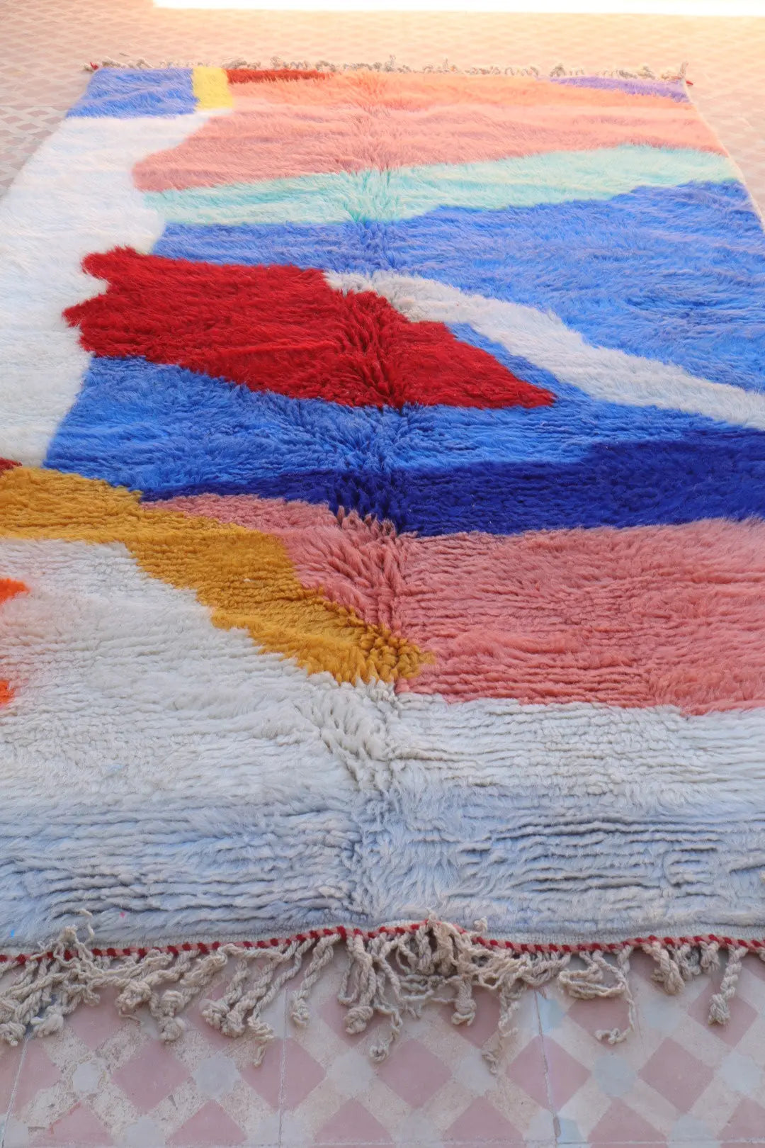 Tapis Berbère Coloré Contemporain Qualité Supérieure - 250 x 154 cm Néda