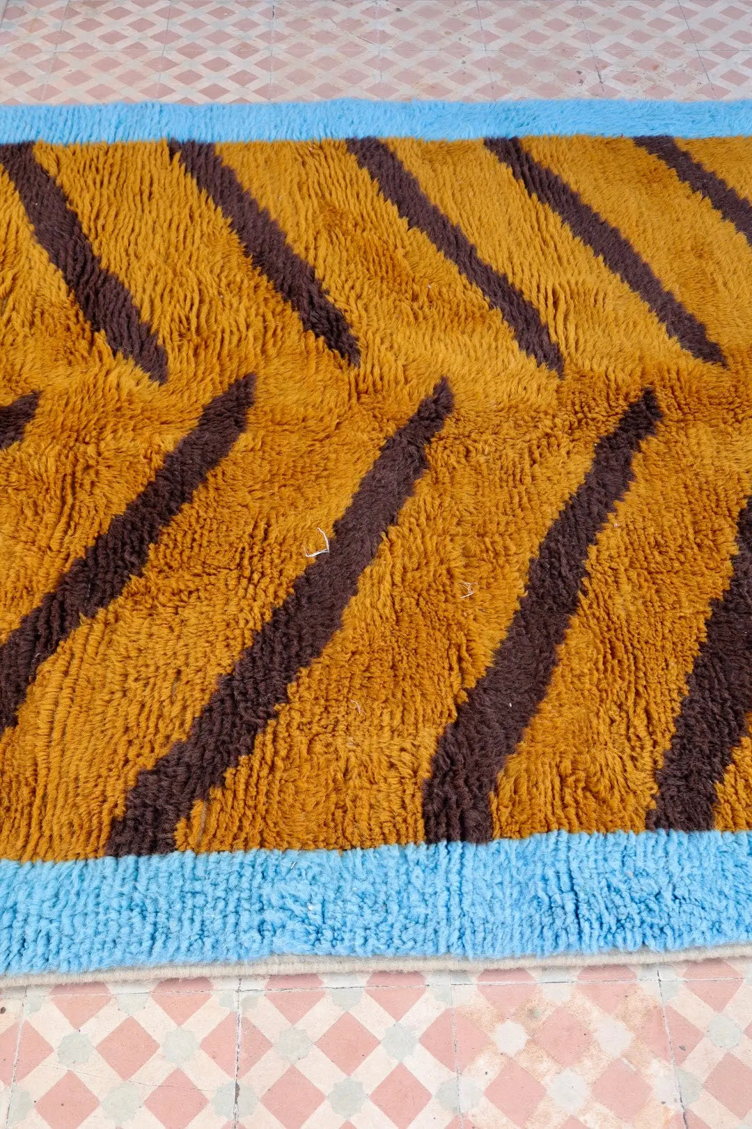 Tapis Berbère coloré «  Funky Tiger » - Les dessins de Néda - 284 x 155 cm Néda