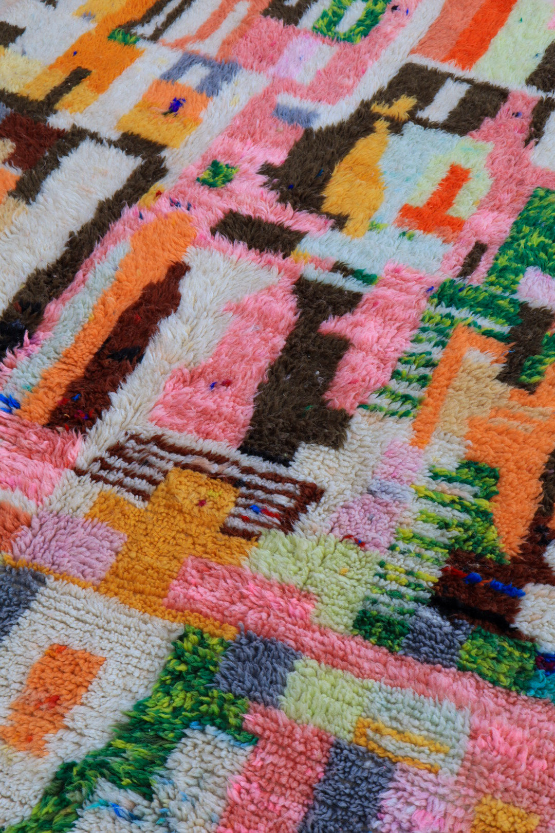 Berber carpet Boujaad Multicolored color - 261 x 150 cm