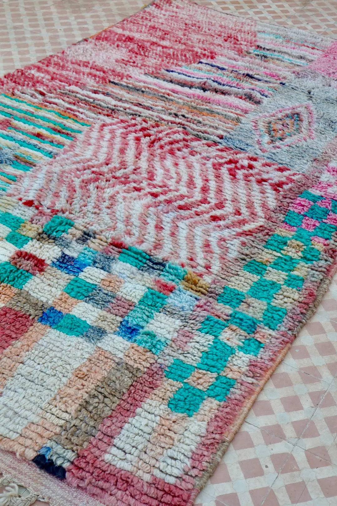 Tapis Berbère Boujad Motifs Colorés - 253 x 151 cm Néda