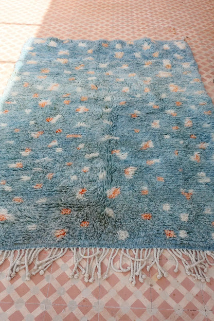 Tapis Berbère Bleu Clair à Pois Orange & Blanc Béni Ouarain Qualité Supérieure - 220 x 140 cm Néda
