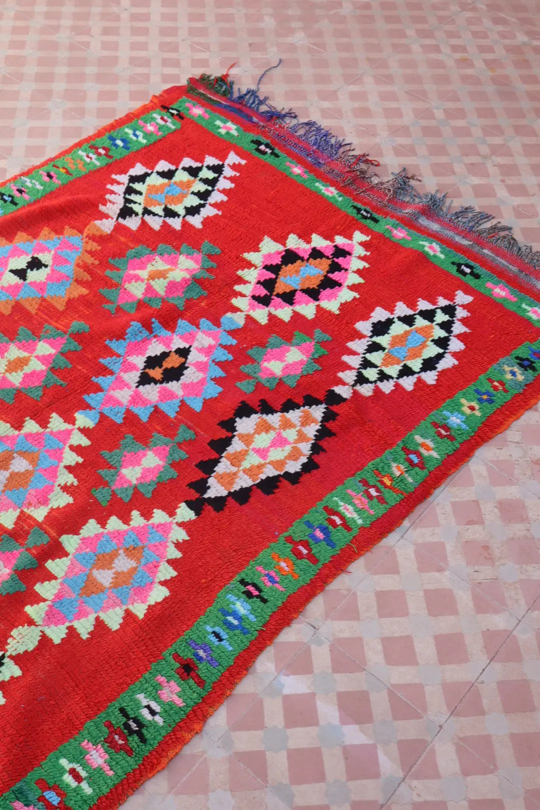 Tapis Berbère Azilal Vintage Coloré Rouge - 238 x 107 cm Néda