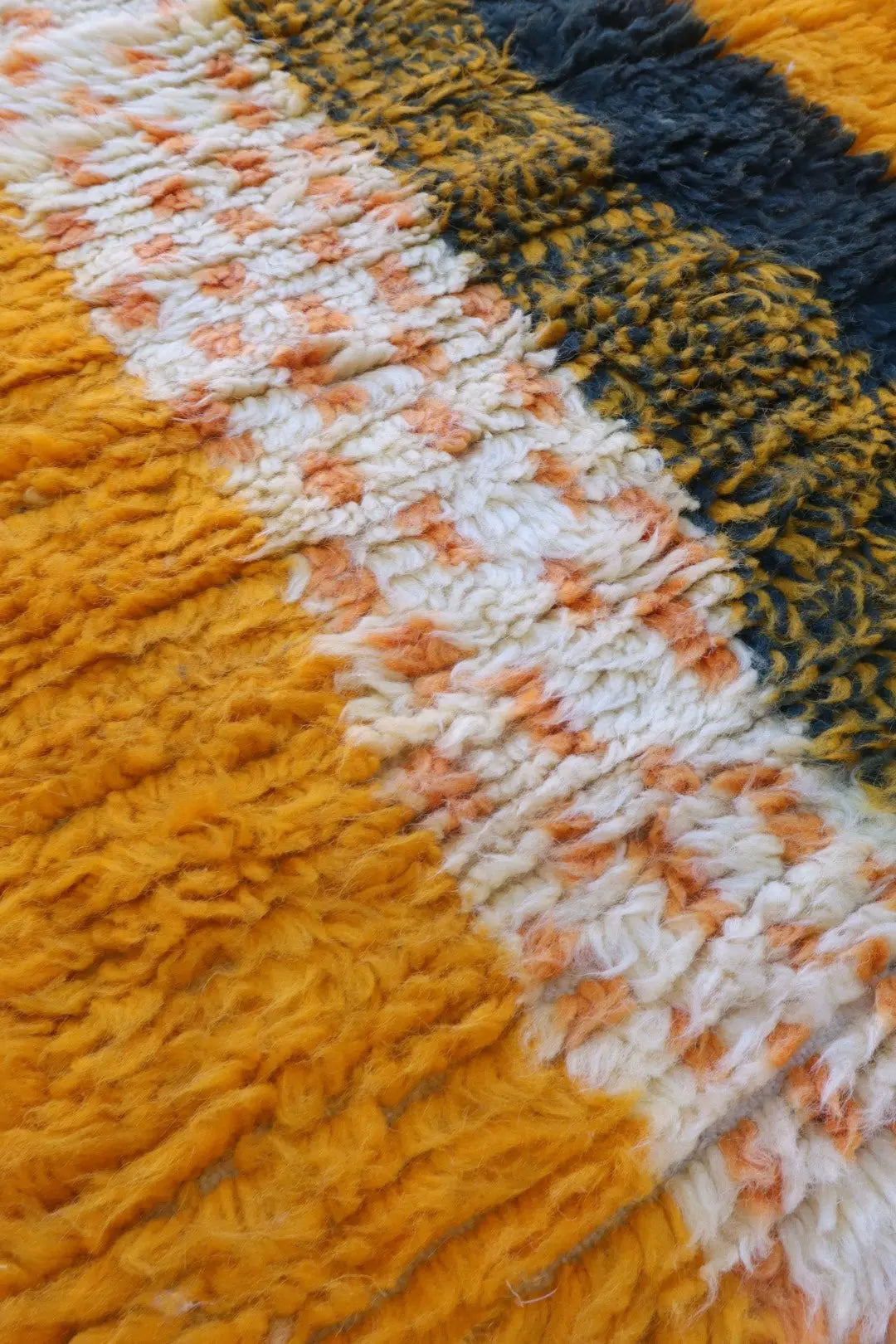 Tapis Berbère Coloré Azilal Jaune et Noir Qualité Supérieure - 258 x 156 cm Néda