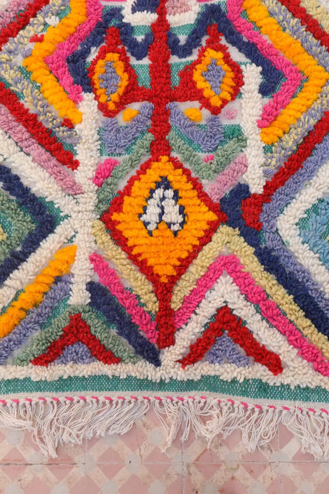 Tapis Berbère Coloré Azilal Trame et Motifs Verte-  240 x 152 cm Néda