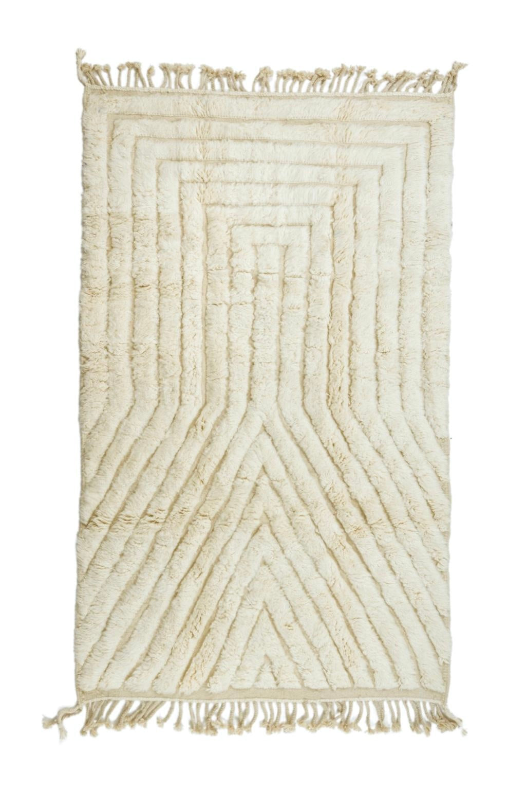 Tapis berbère béni ouarain blanc à reliefs épais et doux shaggy moderne 