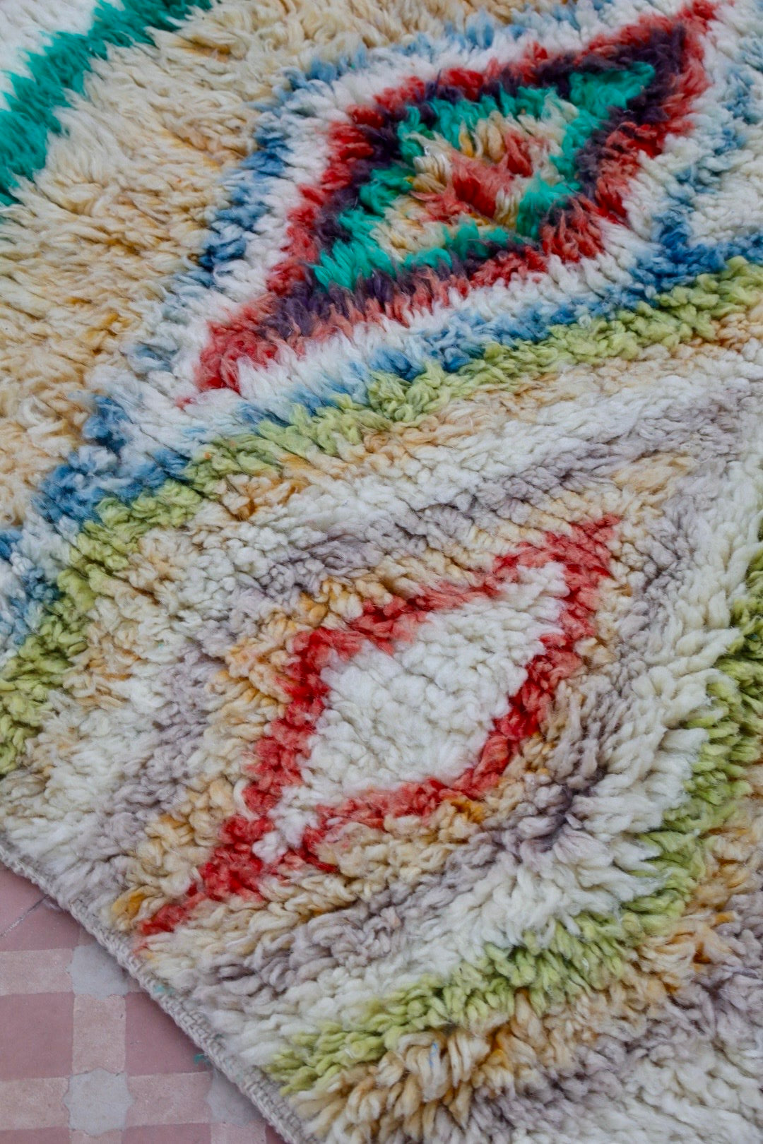 Tapis Berbère Boujaad Blanc Motifs Colorés - 222 x 146 cm Néda