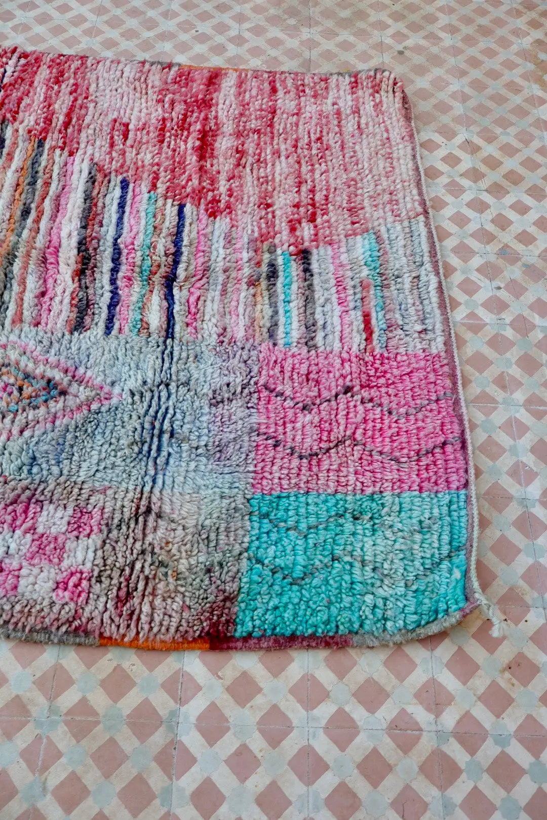 Tapis Berbère Boujad Motifs Colorés - 253 x 151 cm Néda