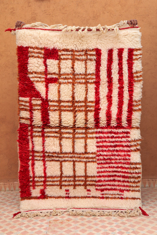 Tapis berbère contemporain blanc à motifs abstraits marrons et rouges moderne, tapis berbère authentique descente de lit moderne en laine 