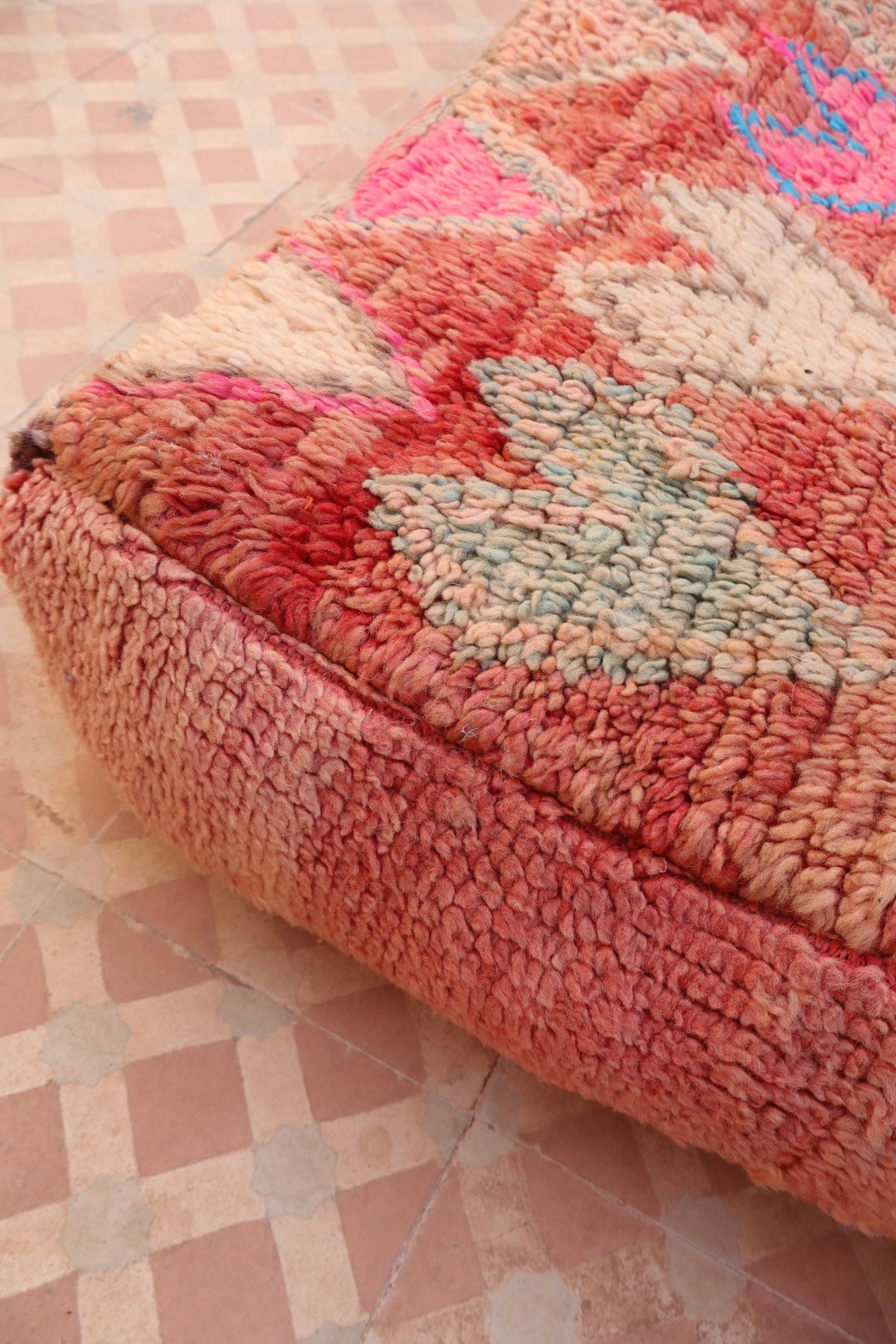 Pouf Berbère Coloré Rose et Bleu Néda