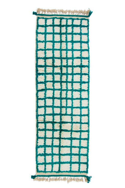 Tapis berbère béni ouarain de couloir à damiers inversés vert sapin et blanc, tapis de couloir à damier en laine fait-main