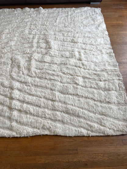 Tapis Berbère Béni Ouarain Blanc à Motifs en Relief - 210 x 238 cm