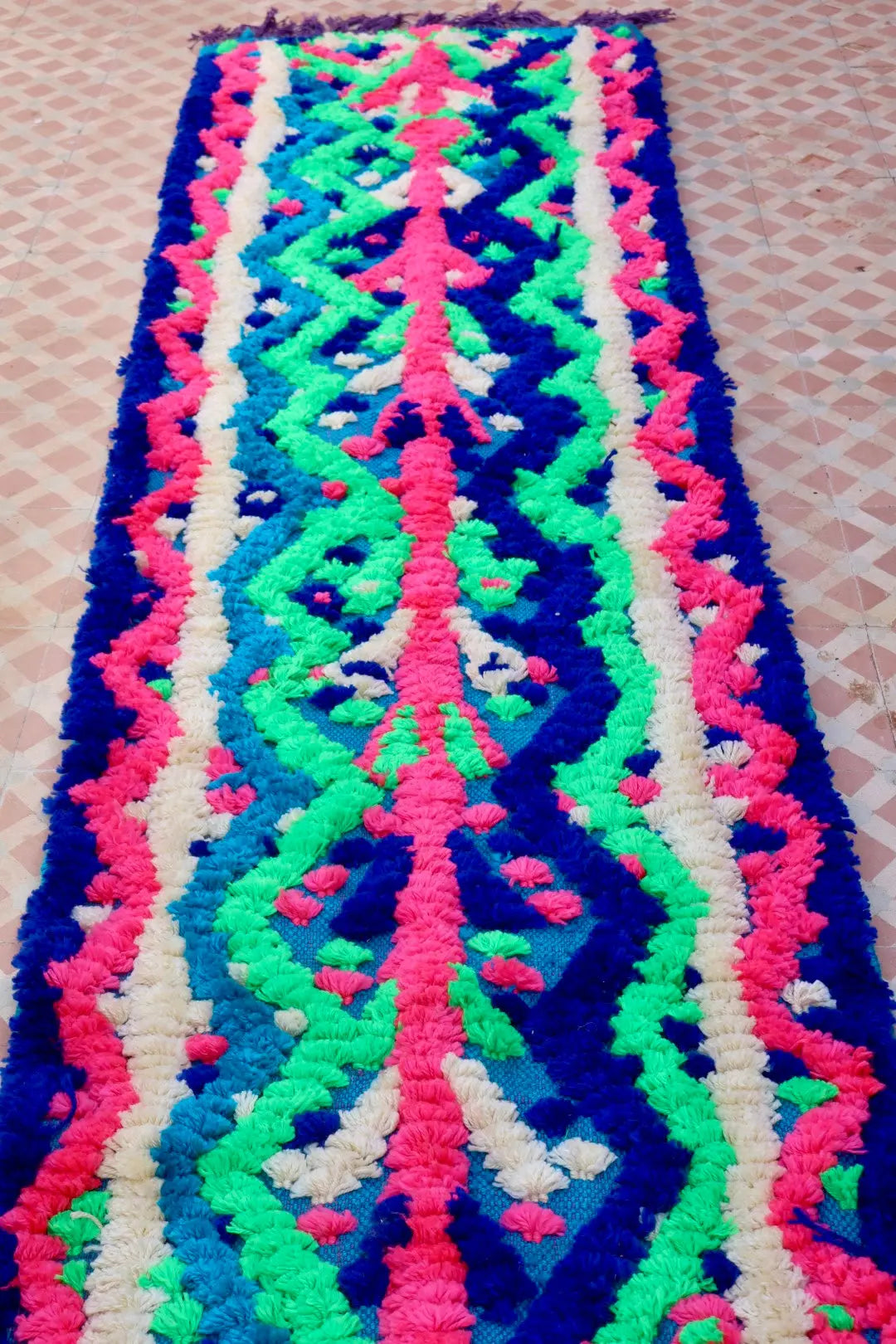 Tapis Berbère Couloir Azilal Bleu à Motifs Reliefs Fluo - 286 x 75 cm Néda