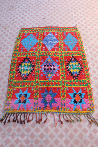 Tapis berbère Azilal rouge à motifs multicolore tapis berbère vintage multicolore descente de lit rouge à motifs multicolores 