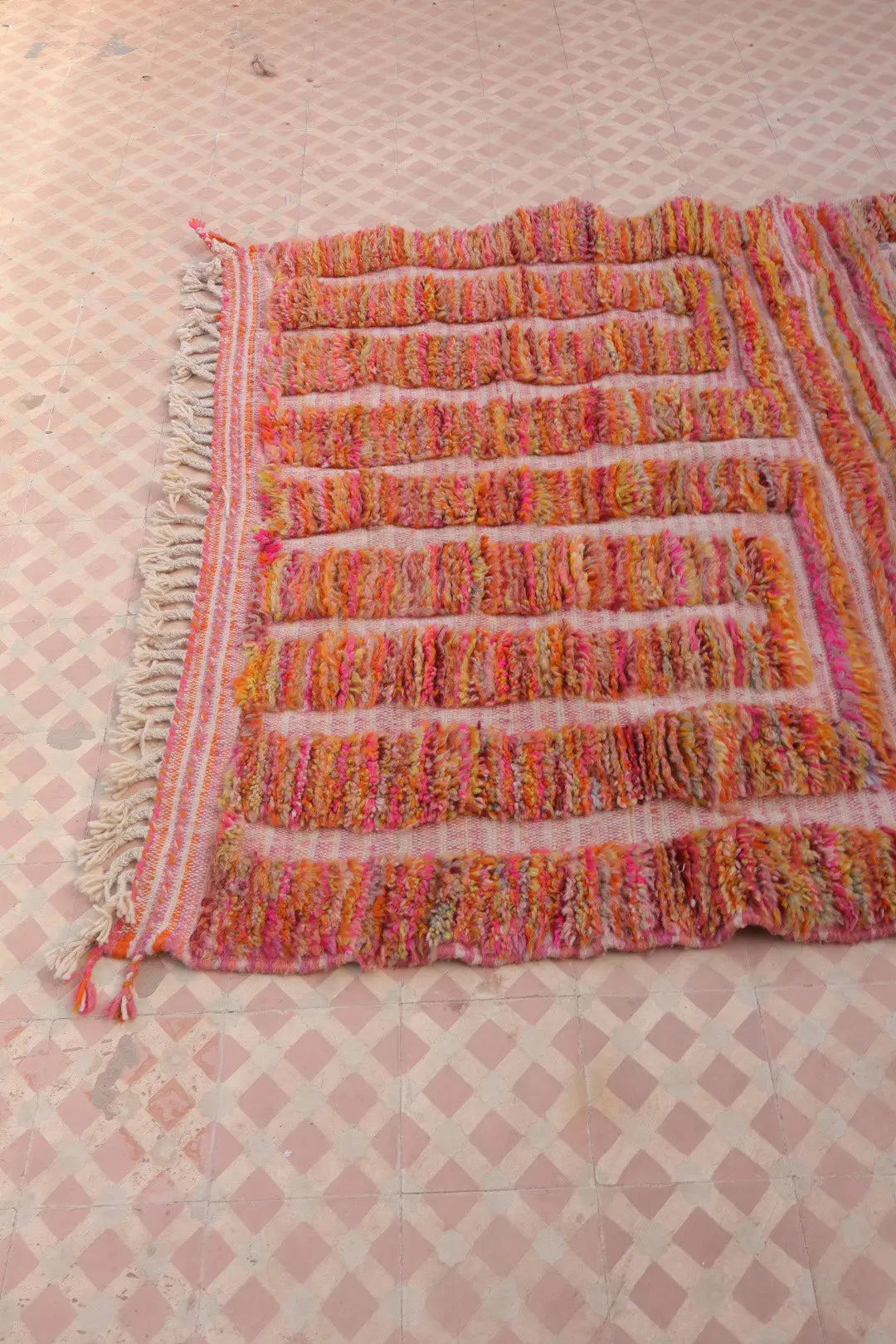 Tapis Berbère Rose Coloré Béni Ouarain- 233 x 151 cm Néda
